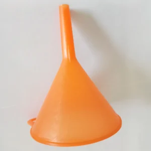 lot 2 entonnoirs plastique 1