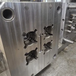 Moule devissage partie mobile BMI injection plastique